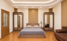 Куліша 15, апартаменти в центрі,ТЦ Форум,оперний